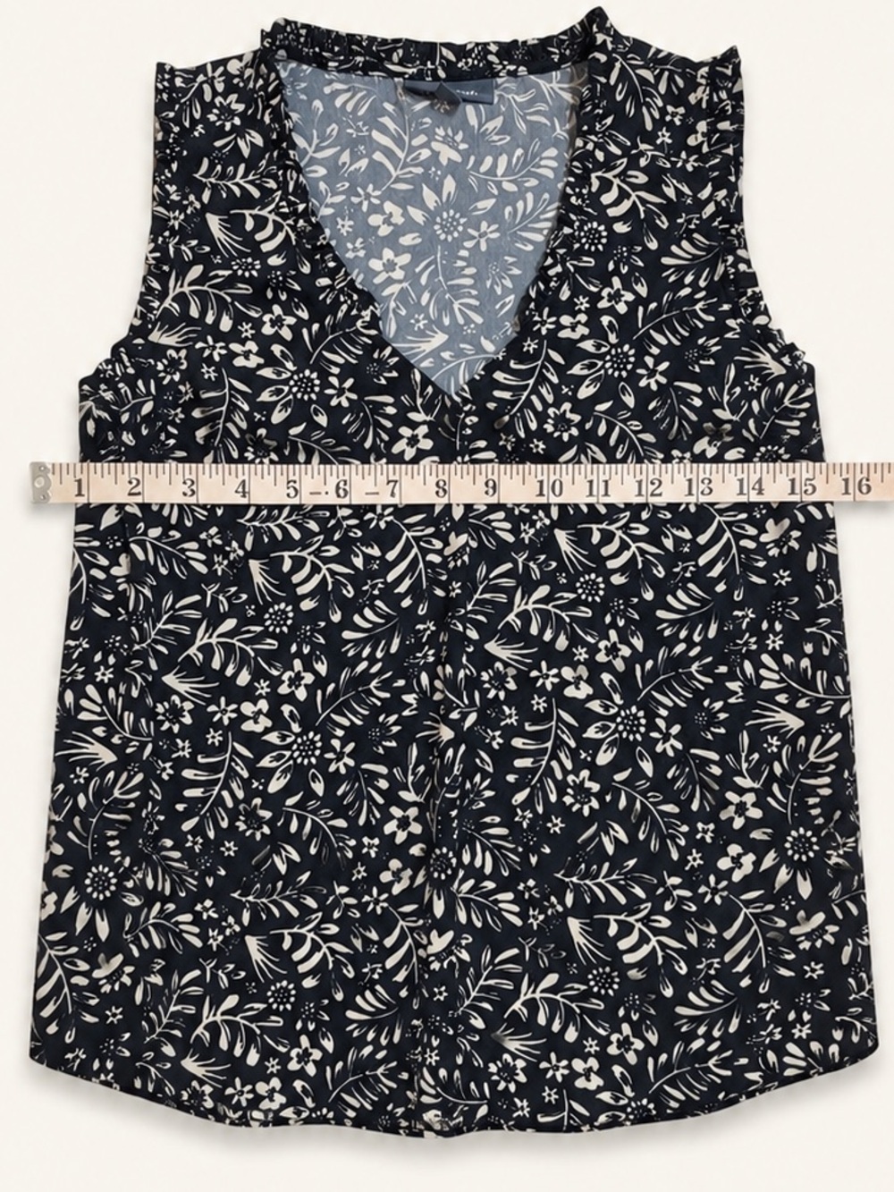 ModCloth Floral Ruffle Blouse - Picture 6 of 13